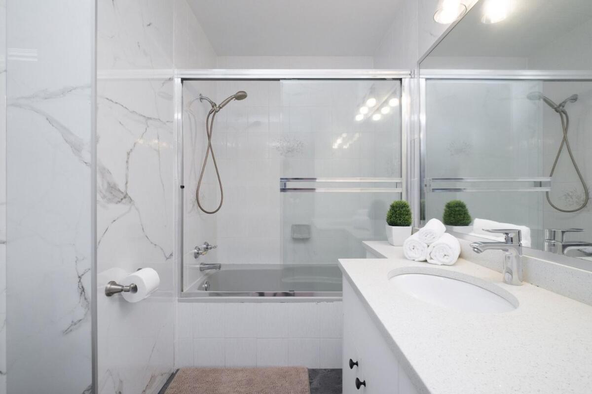 Spacious 4Br W Ensuites Mins To Downtown Yvr Ubc Βανκούβερ Εξωτερικό φωτογραφία