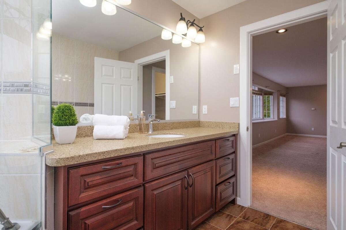 Spacious 4Br W Ensuites Mins To Downtown Yvr Ubc Βανκούβερ Εξωτερικό φωτογραφία